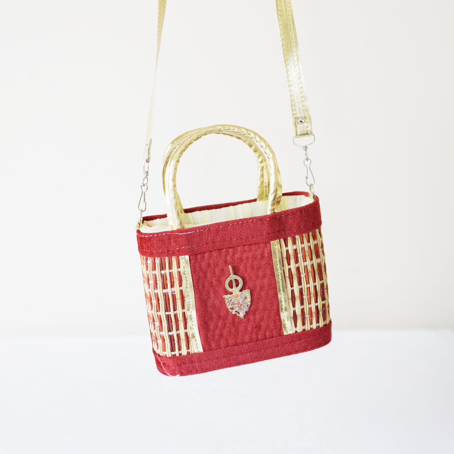 Sac à Main en Fibre Naturelle – Élégance et Durabilité