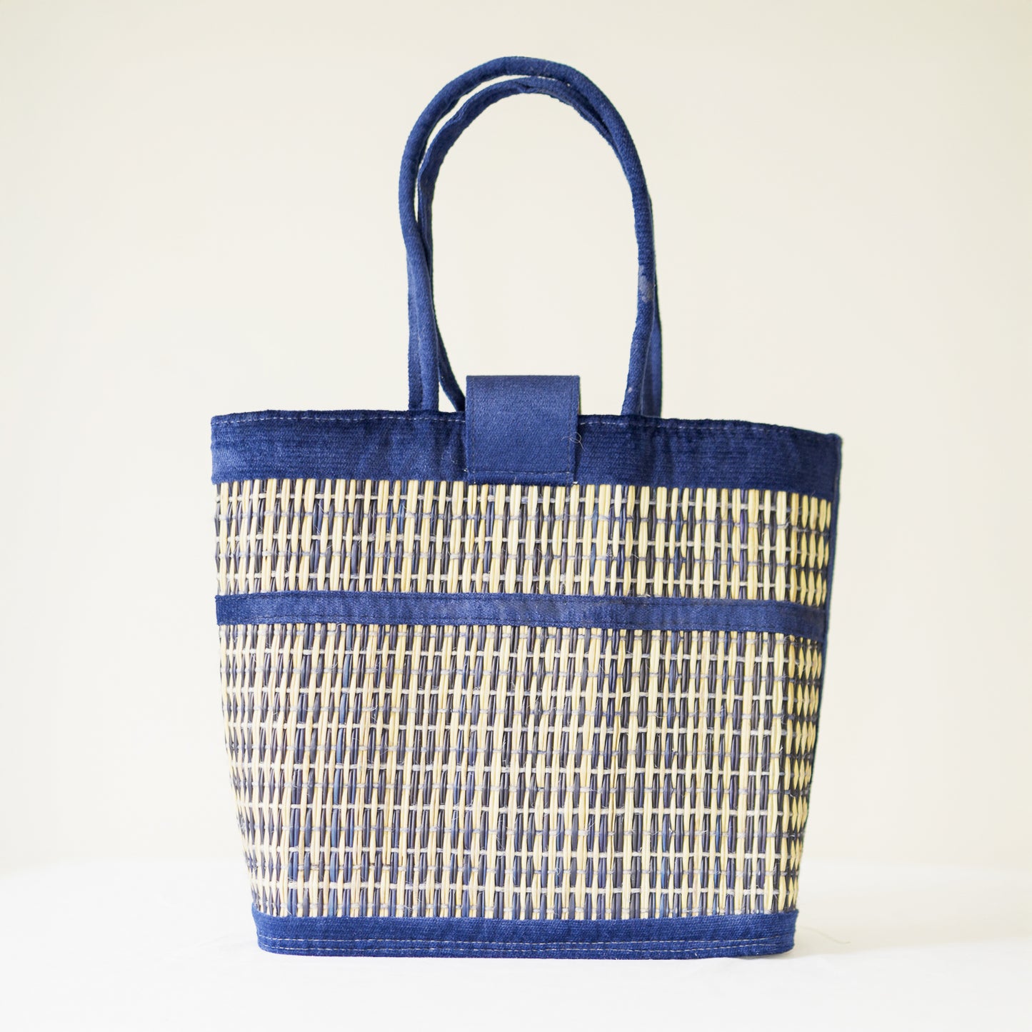 Sac à Main en Fibre Naturelle – Élégance et Durabilité