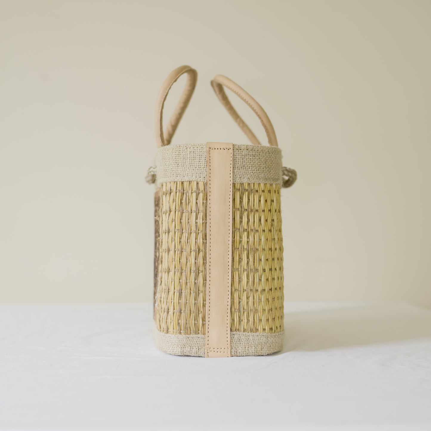 Sac à Main en Fibre Naturelle – Élégance et Durabilité