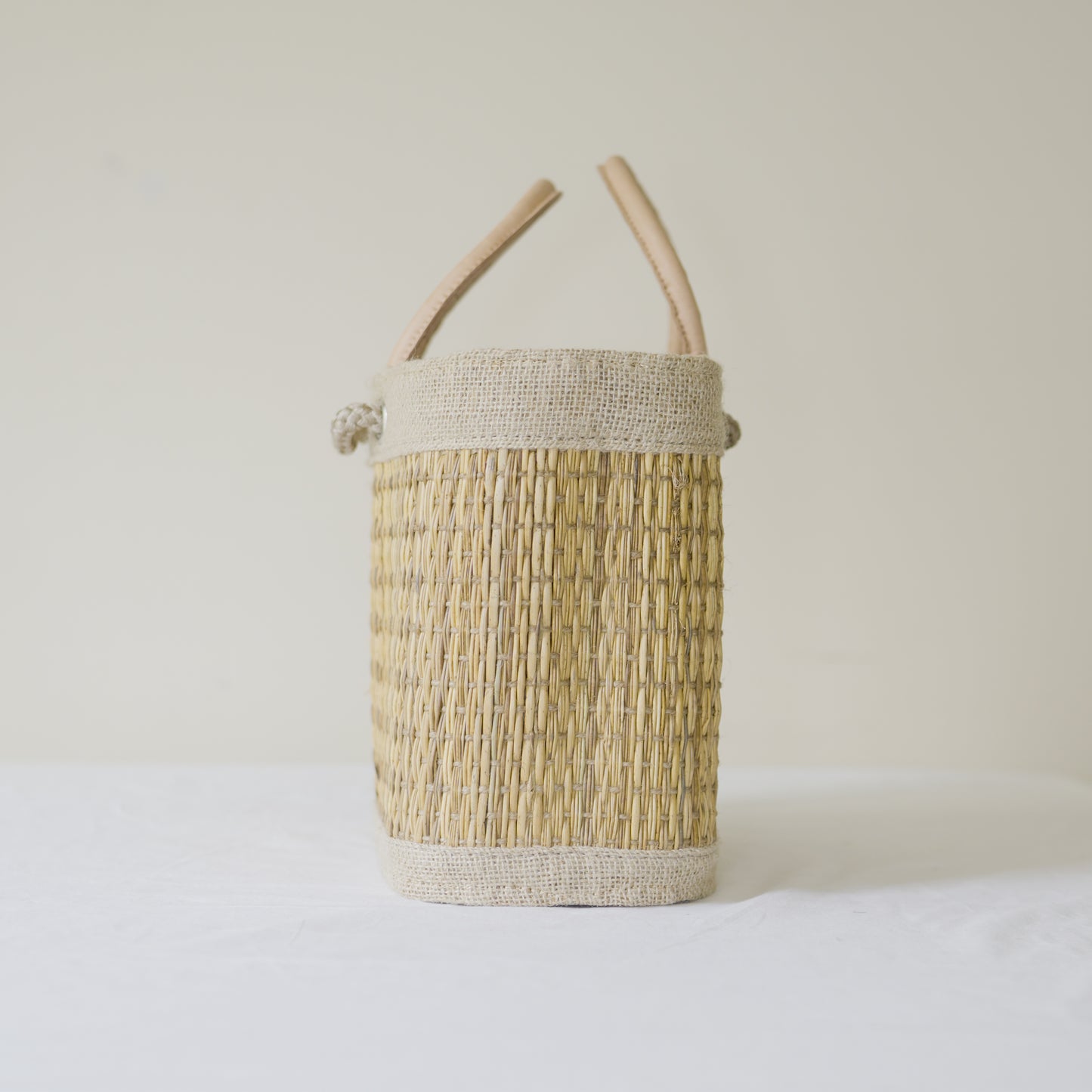 Sac à Main en Fibre Naturelle – Élégance et Durabilité