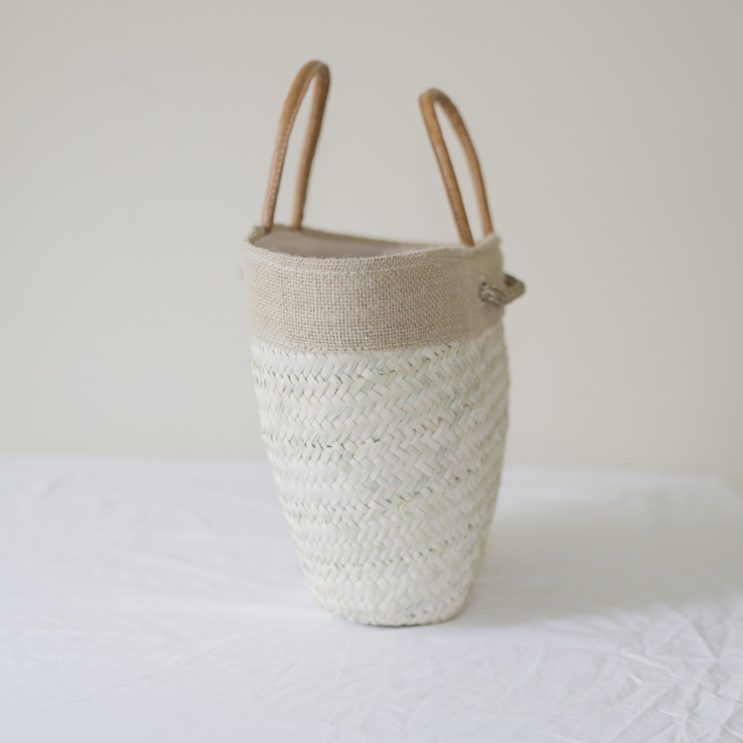 Sac à Main en Fibre Naturelle – Élégance et Durabilité