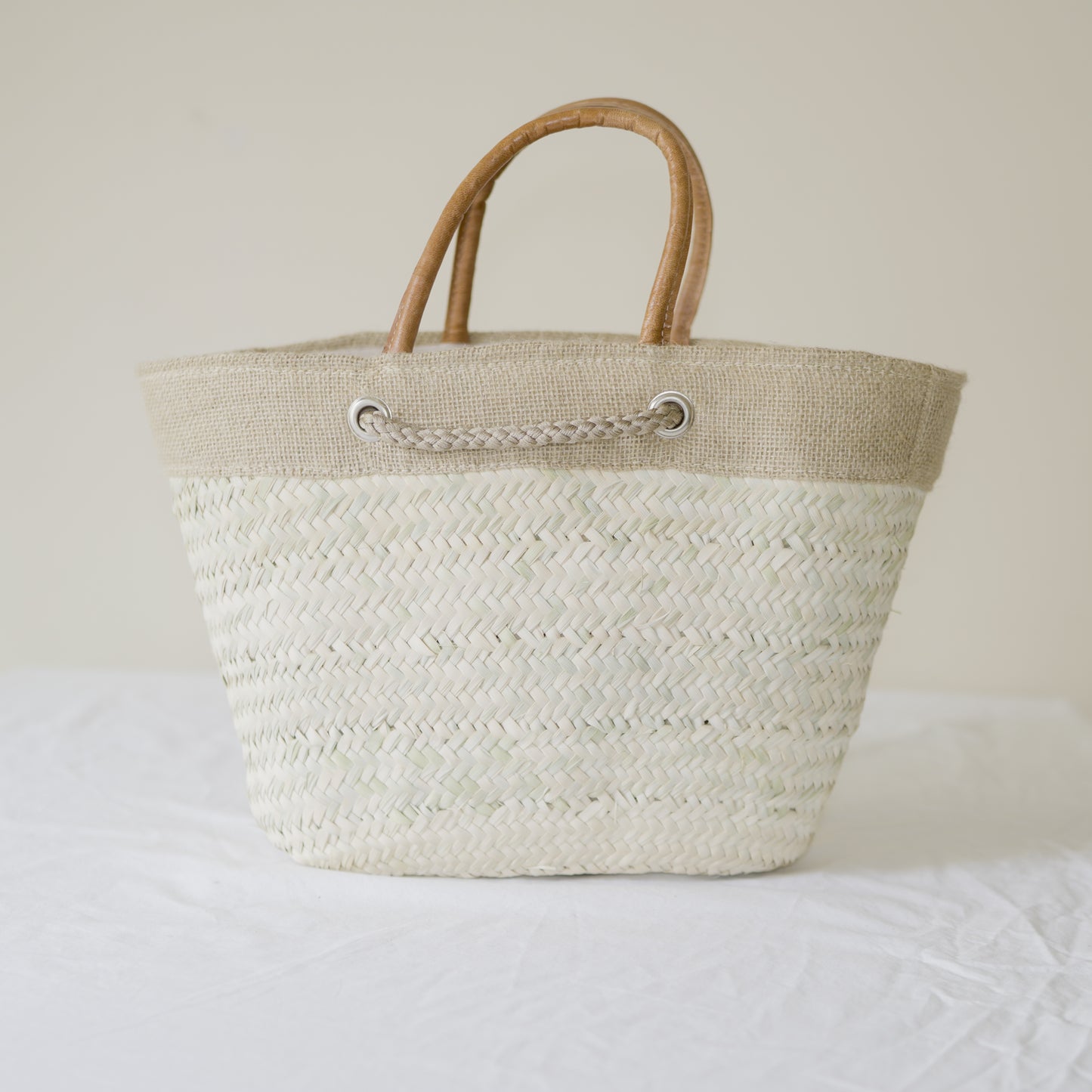 Sac à Main en Fibre Naturelle – Élégance et Durabilité