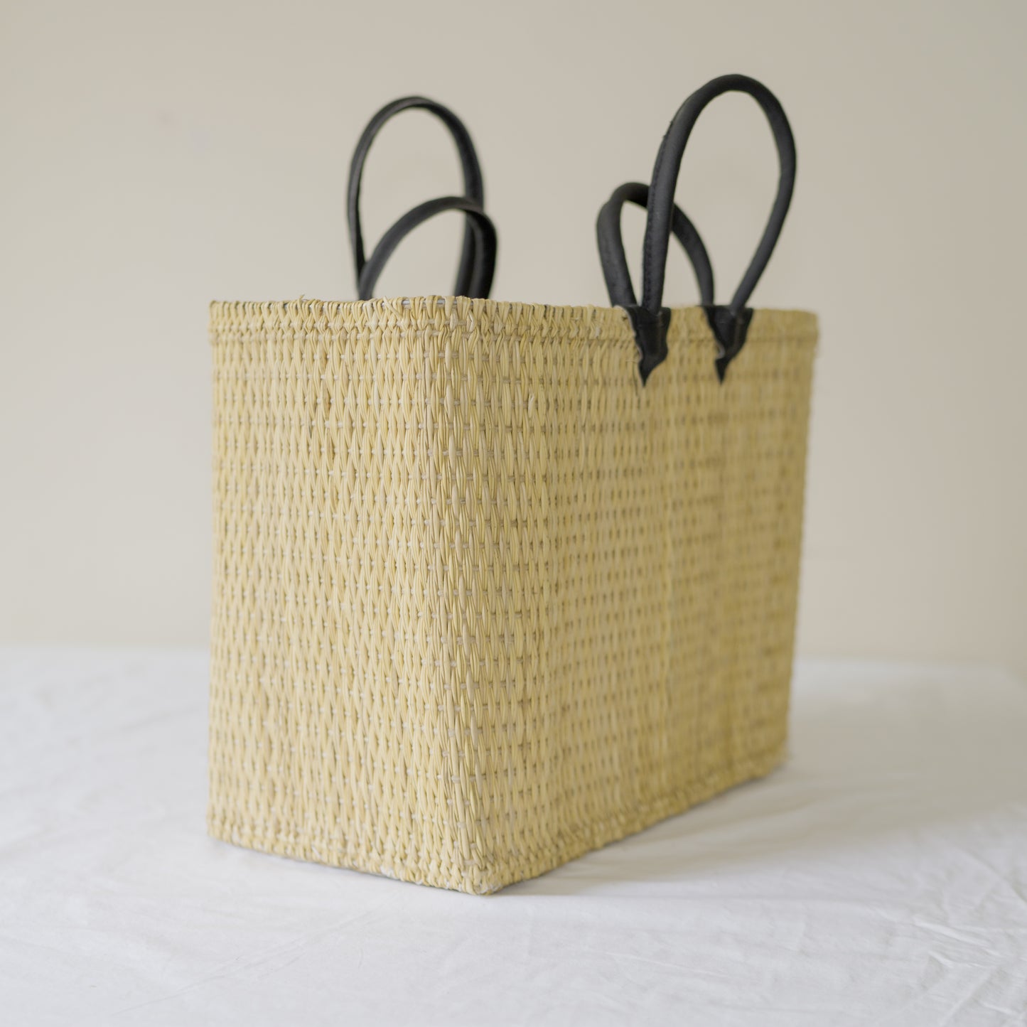 Lot de 3 Sacs à Main en Fibre Naturelle – Élégance et Durabilité