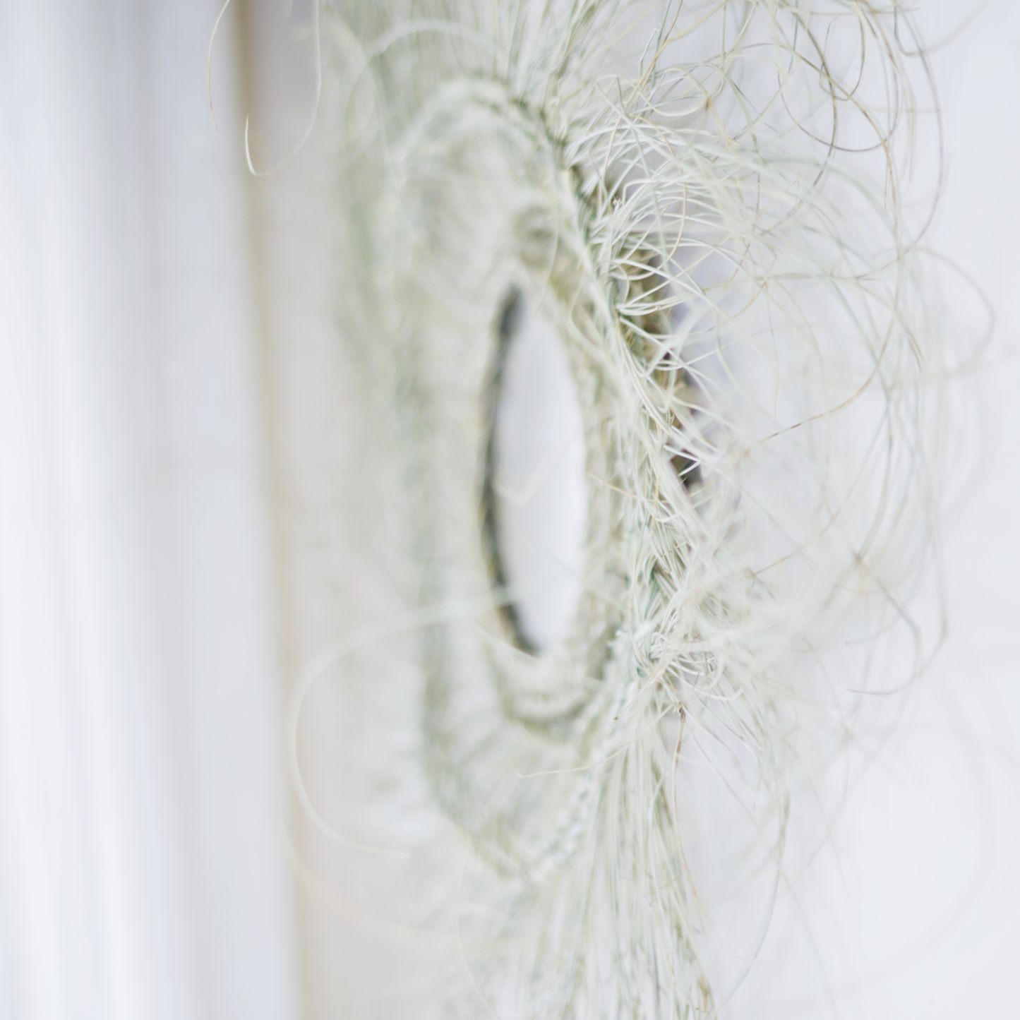 Miroir en Fibre Naturelle – Élégance et Design Naturel