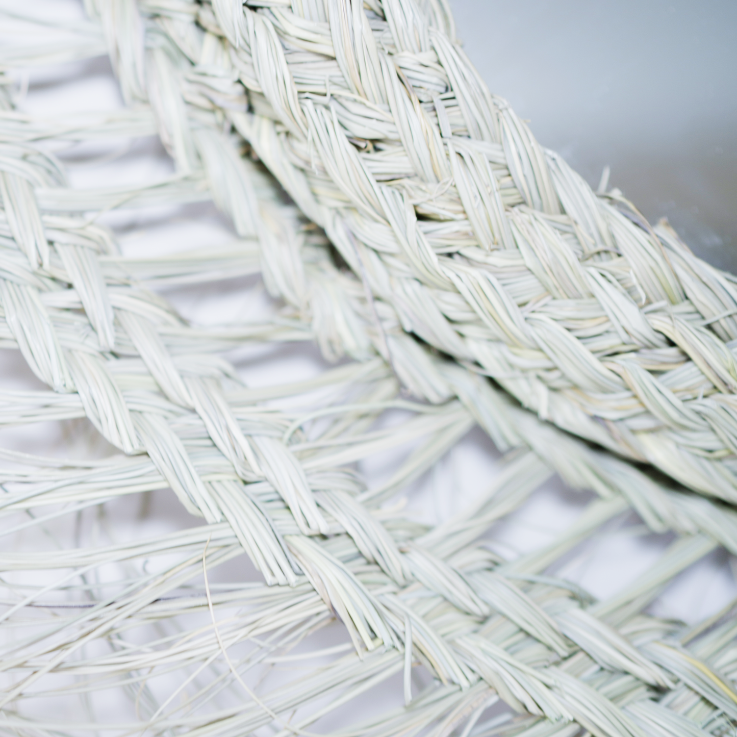 Miroir en Fibre Naturelle – Élégance et Design Naturel