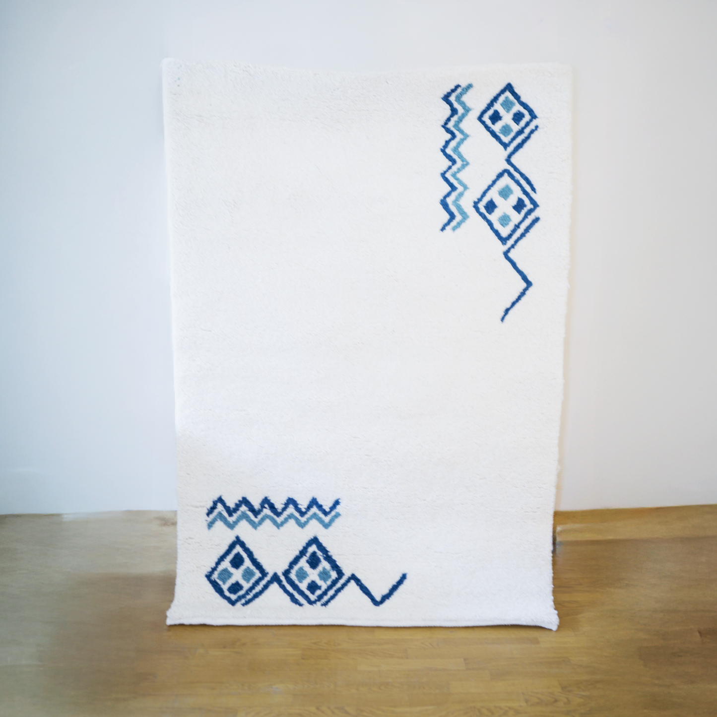 Tapis Fait Main Artisanal – Design Unique et Qualité Supérieure - 180x122cm