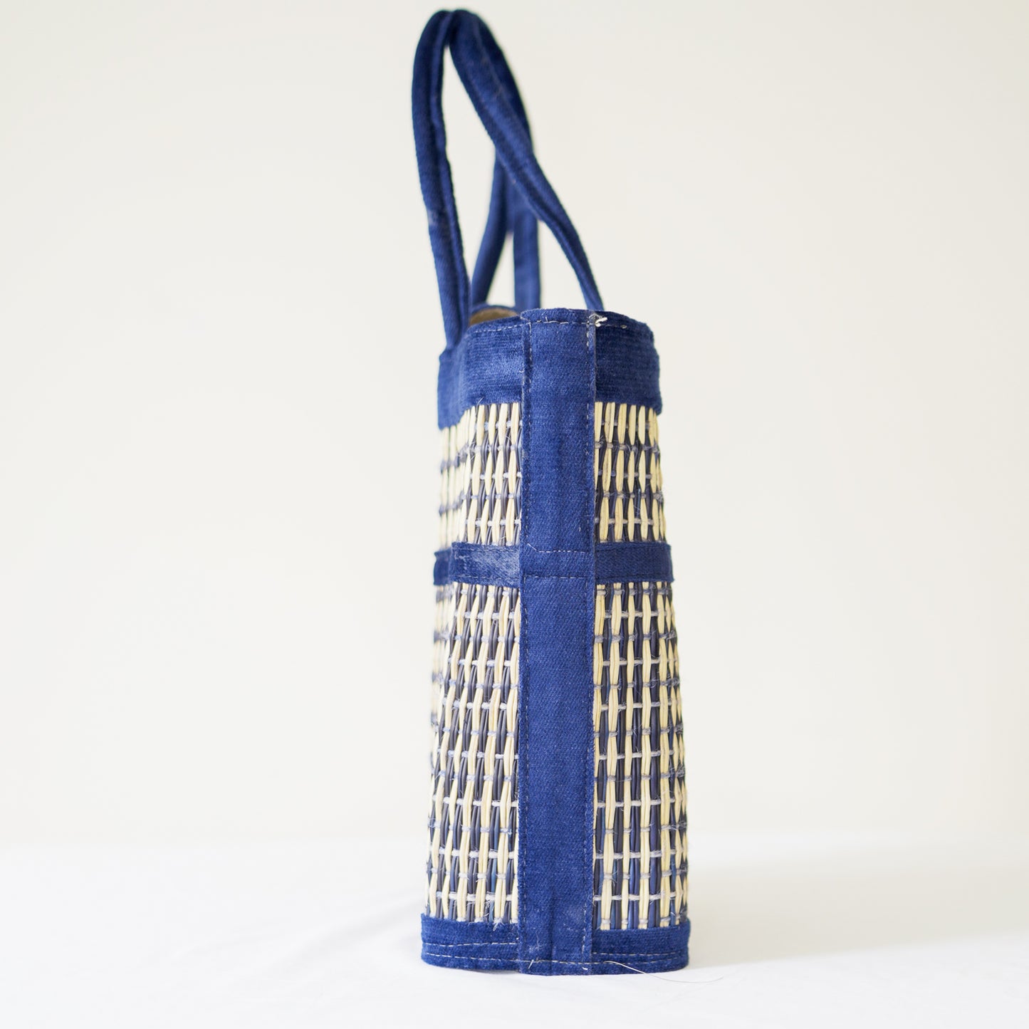 Sac à Main en Fibre Naturelle – Élégance et Durabilité
