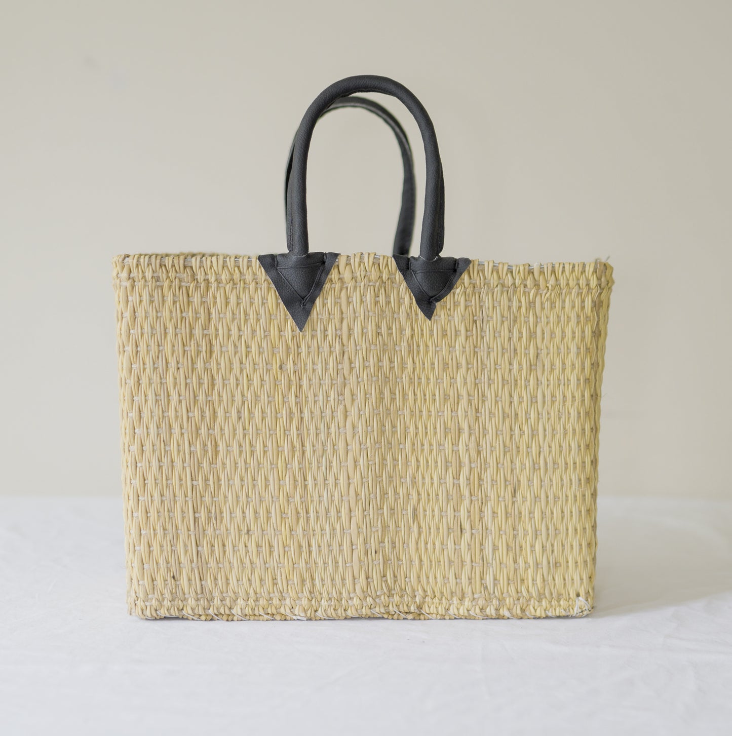 Lot de 3 Sacs à Main en Fibre Naturelle – Élégance et Durabilité